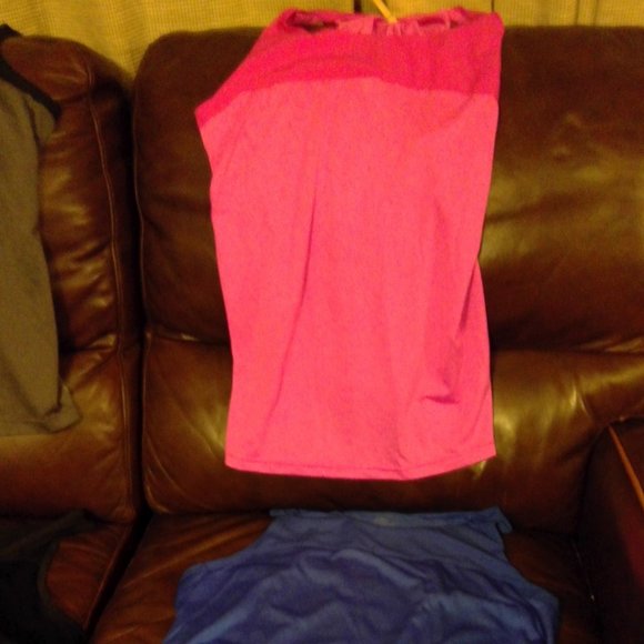 Bundle of Women's Athletic Wear - Picture 2 of 9